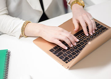 标题<span>产品优势</span>